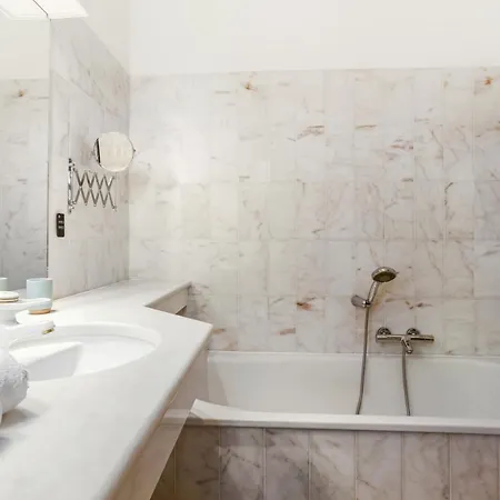 Elisabeth Villa Fréjus