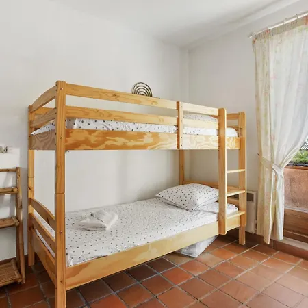 Elisabeth Βίλα Fréjus